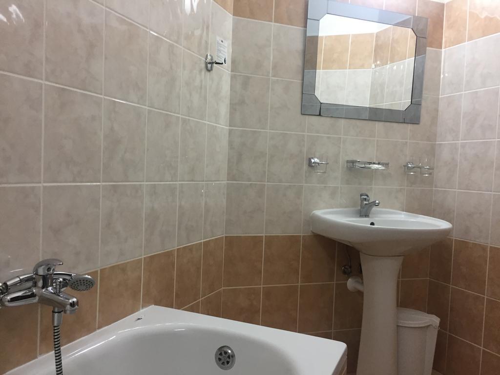 Hotel U Tri Lvu Ceske Budejovice Dış mekan fotoğraf