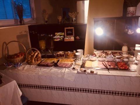 Hotel U Tri Lvu Ceske Budejovice Dış mekan fotoğraf